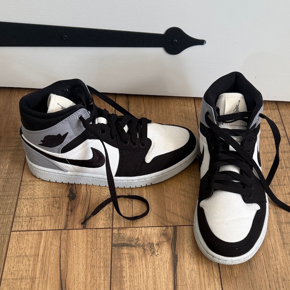 Nike  Black and White High-Top Sneakers